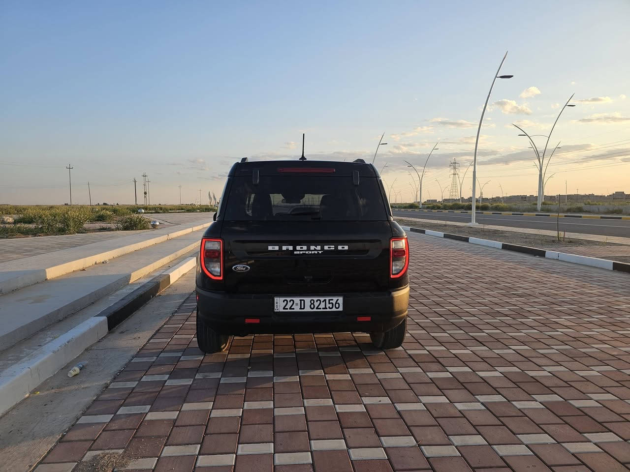 السلام عليكم
بيع او مراوس

فورد برونكو 2022
كلين تايتل كفاله من الصبغ والحادث والتبديل

محرك1.5 توربو 
سلندرv3( ٦ نوزل)

كير 8 نمر 

دفع رباعي دبل اكسل 

فئة big bend

تبريد قطعتين ثلج

تدفئة

حساسات خلفية 

كاميرا خلفية 

رمز الباب من فورد 

خمس مودات قيادة goat 🐐

شاشة ابل كاربلاي

حساسات مري ومسار وستيرن 

((ماشيه 66 الف مايل فقط))

جنطة كبيرة 

اوتو ستوب + اوتو هولد 

سايد بريك دكمة 

كير ماوس 

و....الخ مواصفات فورد معروفة 

مكان السيارة معرض بلاتينيوم لتجارة السيارات  سامراء 

رقم شمالي باسمنا 

***********
***********
