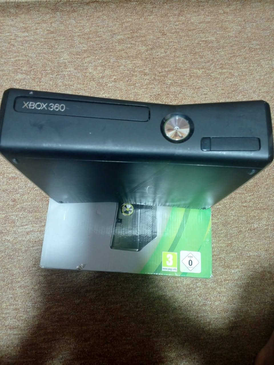 سلام عليكم 
متوفر اكس بوكس 360
للبيع
استعمال قليل يدات ثنين بدون واير معا كامل الملخقات
المكان البصره ابو الخصيب 
للتواصل ***********
السعر خاص
