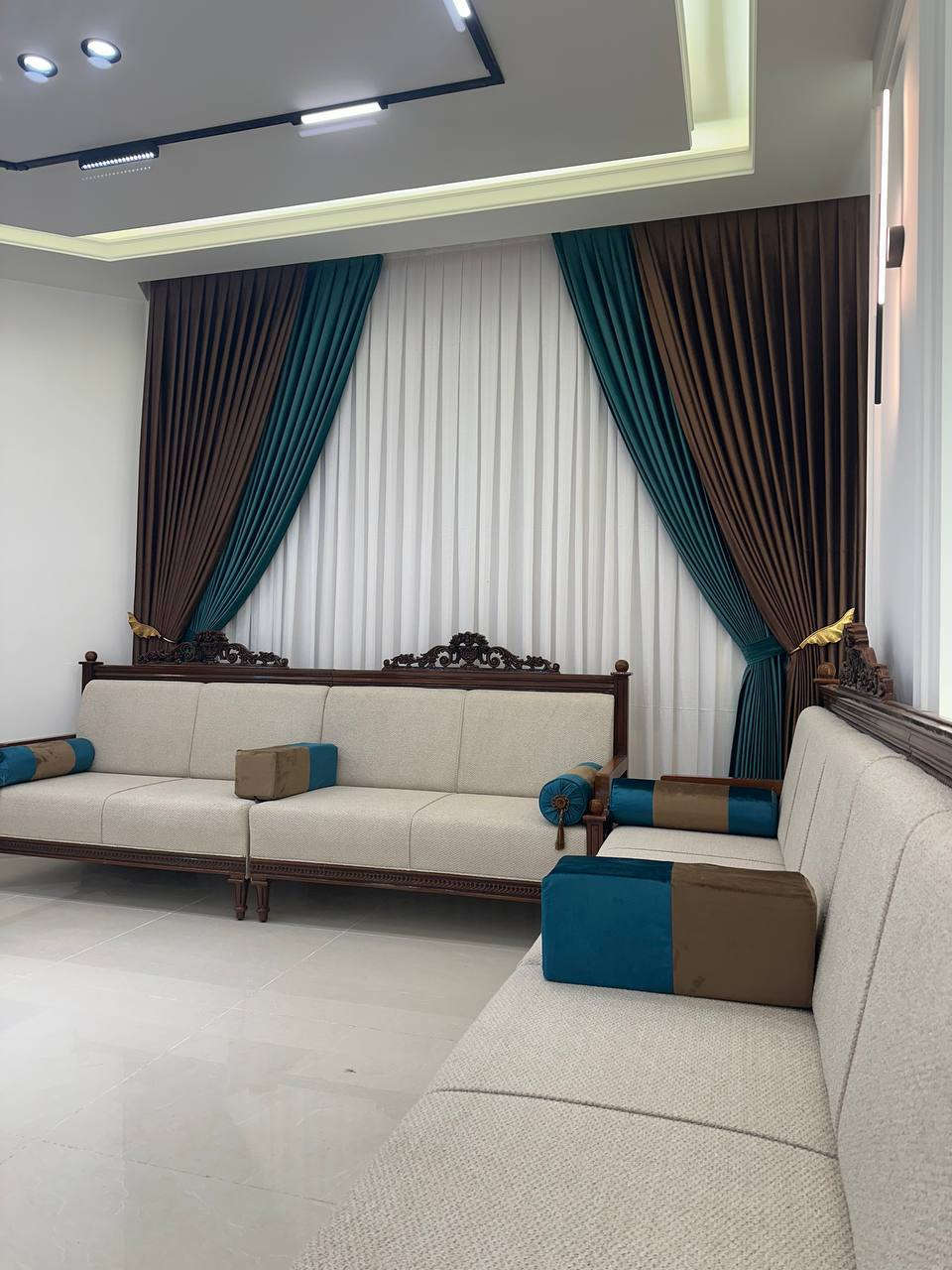 الستائر ليس فقط غطاء للنافذة بل لوحة مميزة في احد جوانب البيت
اختر بعناية لتكن لديك لوحة خاصة


**إذا كنت صاحب هذا الإعلان وتريد حذفه لأي سبب، رجاءا أرسل رسالة إلى الدعم الفني**