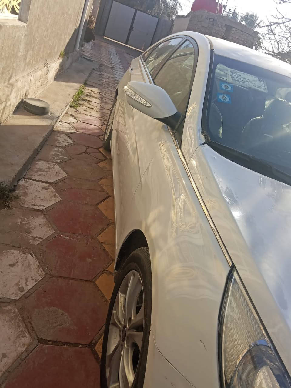 سلام عليكم سوناتا موديل ١٣ رقم بغداد اثر بنيد طائر رقم التليفون ***********
