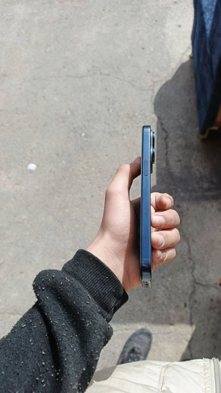 السلام عليكم 
جوا السوك اليوم 
ايفون ١٥ برو ماكس 
الذاكره ٢٥٦ 
دبل سيم كارت 
نموذج ZA/A 
بطاريه ١٠٠ معلايه وليسه مبدله دورات الشحن ٩٠
١٢٠ فريم بوبجي 
الجهاز مبدل شاشه فقط 
فيس ايدي شغال 
كامرات دمعه 
الجهاز نضافتو ٩٩٪؜
سعرو حيل مناسب ورخيص 
السعر ٦٥٠ وبي مجال للطيبين رجاءً الماشراي لايجي خاص ولاتكسرون بسعر العالم 
للتواصل خاص أو ***********
