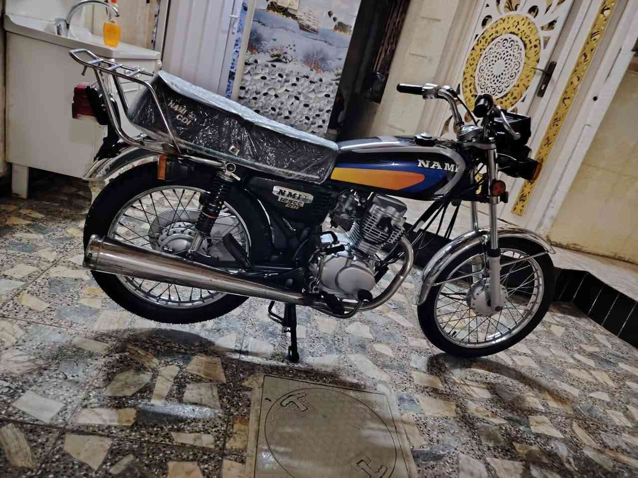 البيع نامة شلامجة مديل 22 أوراق صولي والدراجة الجديدة كلش ومابيهة الي نقص وسعر مليون 150 وشراي ينتصل *********** مكان البصرا من الدخلي
