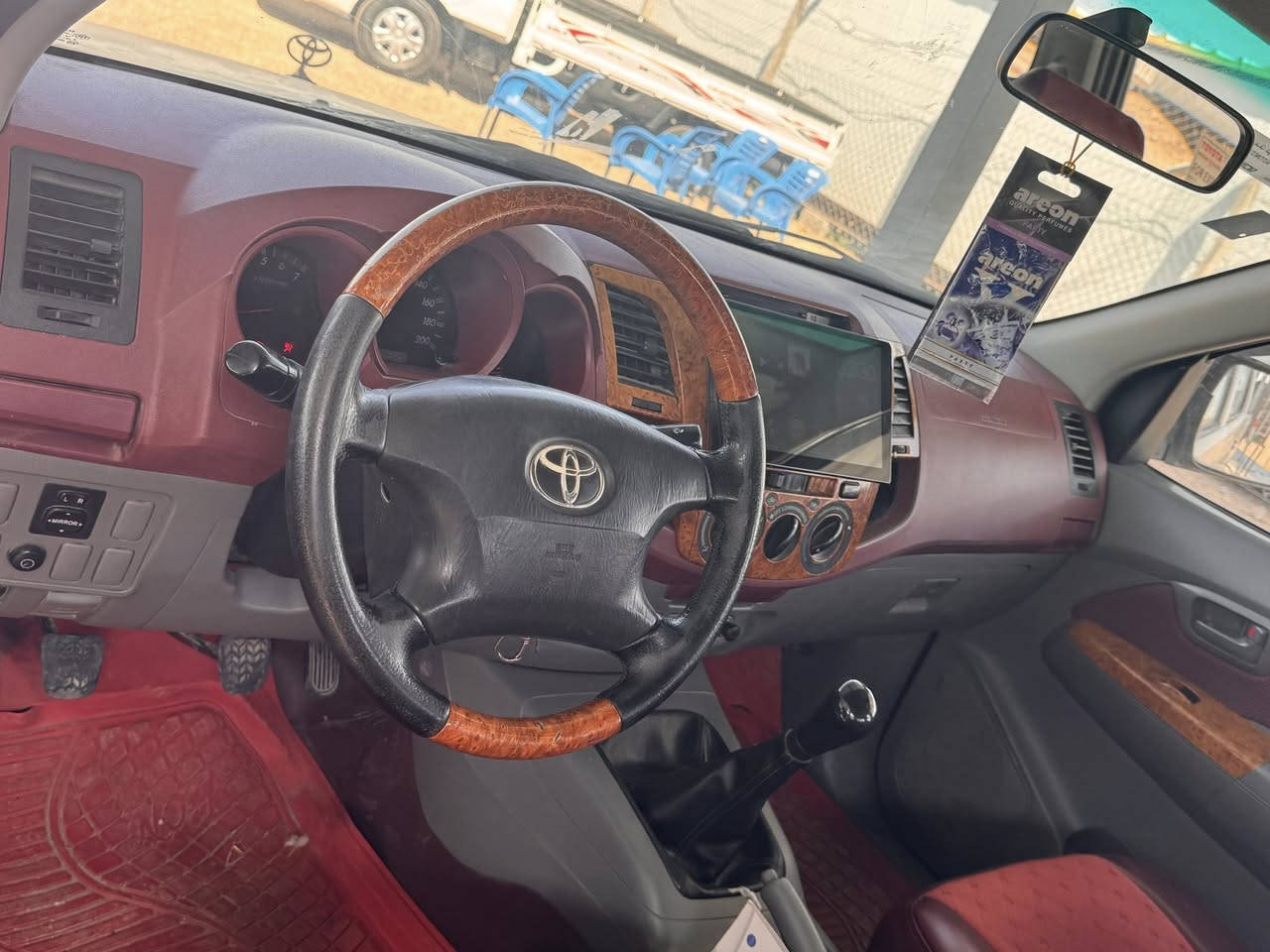 السلام عليكم
للبيع بيكم تيوته هايلوكس 2009 

كويتي كير عادي السياره حلوه رقم 

أنبار الجديد تبريد ثلج كير مكينه حلوات 

السعر 150 وبيه مجال مكان السياره الفلوجه 

***********
