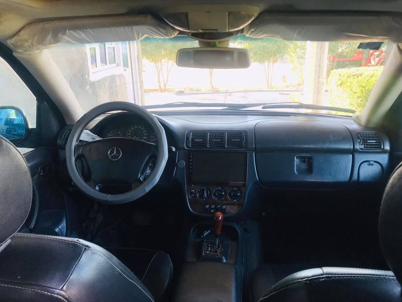 للبيع او مراوس مارسيدس 2001
حجمها 430ML
مكينهV8بلاد
فول مواصفات 
كشنات جلد 
فتحه سقف 
تبريد خير من الله 
نقصها بس صدر خلفي 
السعر 70وبيها مجال 
باقي التفاصيل اتصل على هذا الرقم ‭0782 916 7492‬
