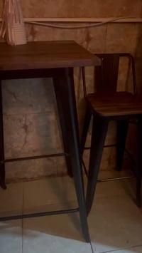 ميز تلفزيون • خشب وحديد ثقيل • المشتل