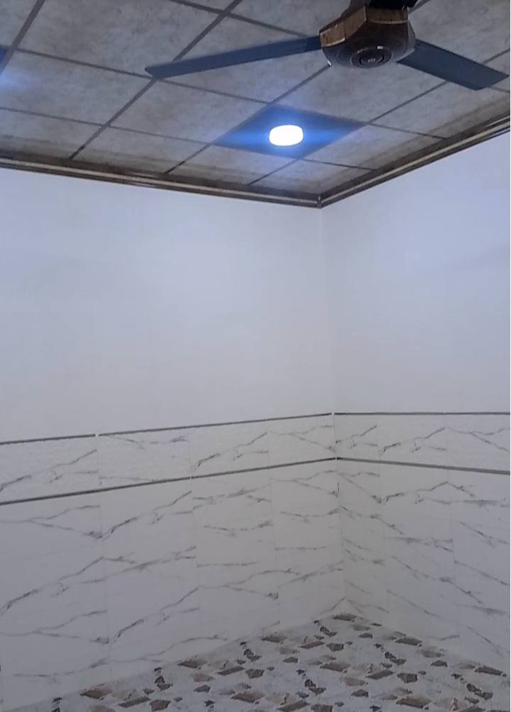 الإيجارفي السماح الأولى قرب السوك 
مساحة 200 متر طابقين 

بناء حديث زيرو 

ط1/ غرفتبن واستقبال وهول وصحيات ومطبخ وكراج 

ط2/ اربع غرف نوم وهول وصحيات 

((مكتب الاصدقاء))

*********** واتساب 
***********
  ((   عنوان المكتب سايدين الأركان قرب روضة الأماني))
      
                  (( او بصف حلويات التقوى))
