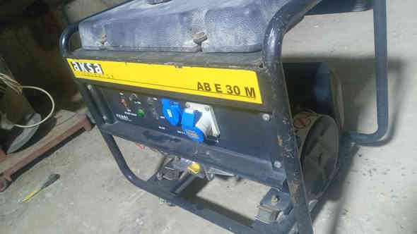 مولدات أقصى عدد 2نضيفات متروكات نوع إيطالي
السعر 280الف وتساب ***********
