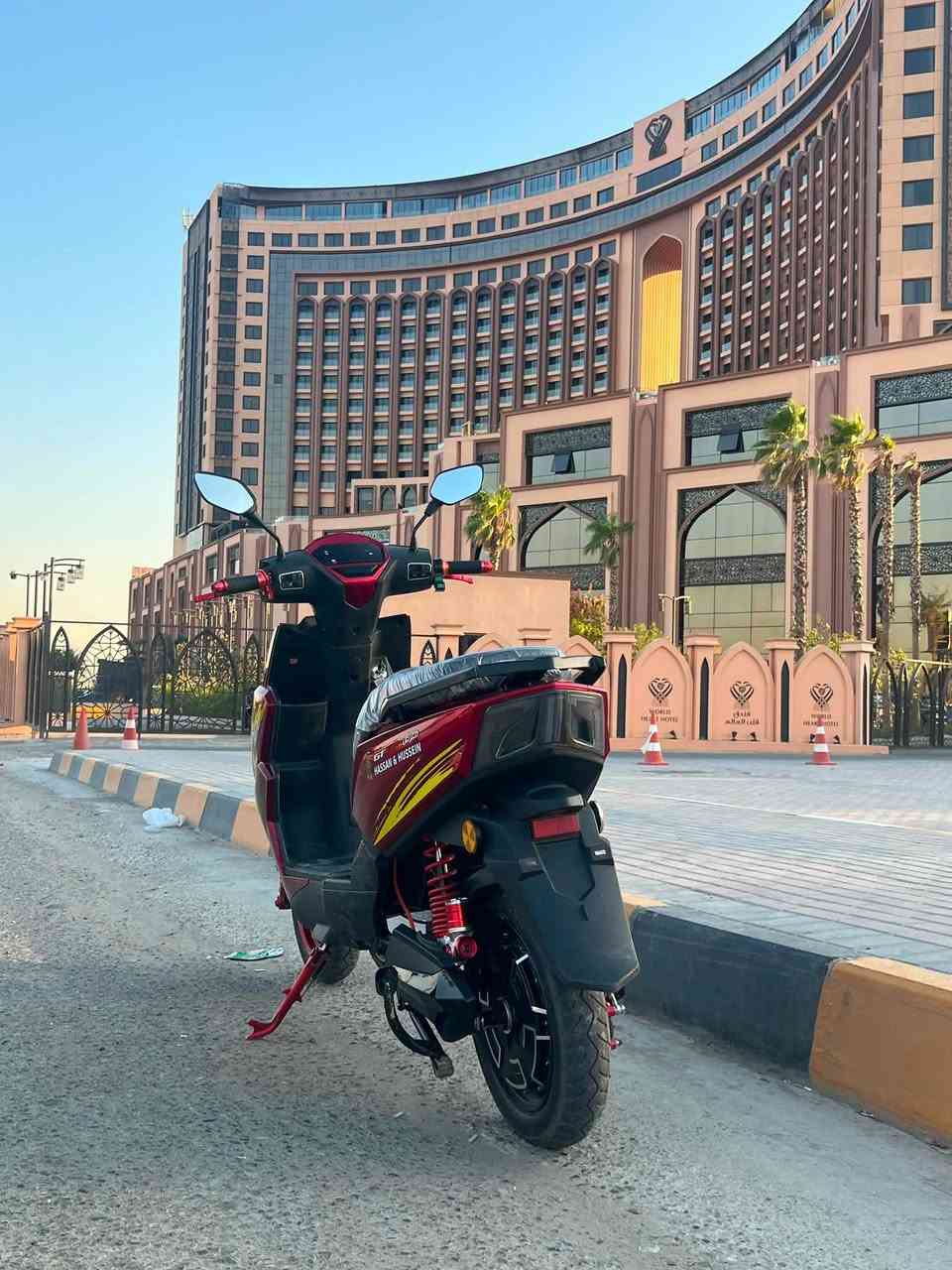 سلام عليكم
دراجه سكنس GT
بطاريه ليثيوم 21 امبير 72 فولت
الدراجه تمشيك 50-60KM
تحكم بالبلوتوث بالستيرن
سويجين وبصمتين وكارتين
وبيها نضام حمايه بس تتحرك بدون ما تفتح البصمه تقفل التايرات
الدراجه حيل حلوه وحيل نضيفه ماشيه 2100 فقط وقابله للزياده
السعر مليون و 50 وبيها مجال للشراي
مكاني بغداد العامريه 
للاستفسار : ***********
