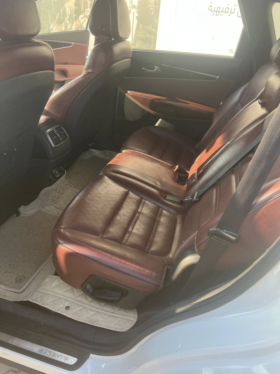 سورنتو 2016 وارد امريكي
4سلندر
فول مواصفات 
بصمه 
بنورامه طكتين 
كشنات تدفئه 
استيرن تدفئه 
كشنات كهرباء 
مانع انزلاق  
4كامرات 
مري قلاب 
خزن ميموري 
تحكمات فول 
جنطه كهرباء 
ترحيب عند القتراب 
وبعد بيها مواصفات 
داخله اكلين 
اهنا صار بيها حادث جاملغ ايمن ونصبغ البنيد وياها والجنطه مصبوغه اثر جراد 
السياره بدون دواخل شاصي لغد ايرباكات كله سليم
مكانها بغداد تحويل ثاني يوم 
وتساب ***********
