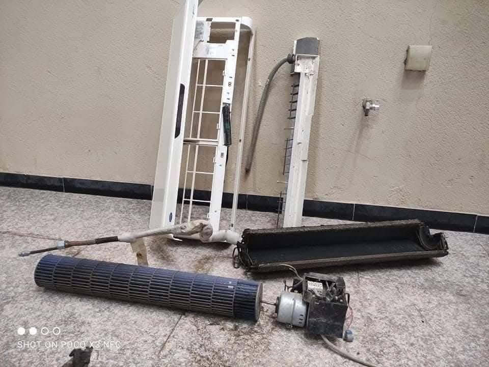 ملاحضه......... متواجد ع لواتساب
👨‍🔧***********👨‍🔧***********‬‏
غسل قبل وبعد تفصيخ كامل سبلت ينزل لكاع غسل وفتح وشد  غسل قطعتين لحاره والباردة مكاني ناصريه
