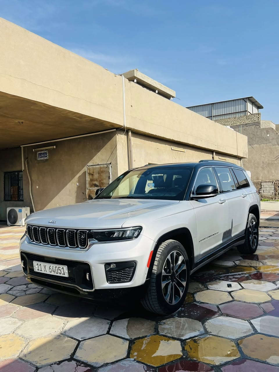 سلام عليكم
جيب كراند شيروكي اوفرلاند 2022 فول مواصفات اعلى شي بالجيب 6 سلندر رقم بغداد ب اسمي بدون اي نقص جكات بانوراما فول بيها مكانات صبغ صور السونار ناشرها 
*********** 
مكان السيارة بسماية
السعر 243 ورقه
