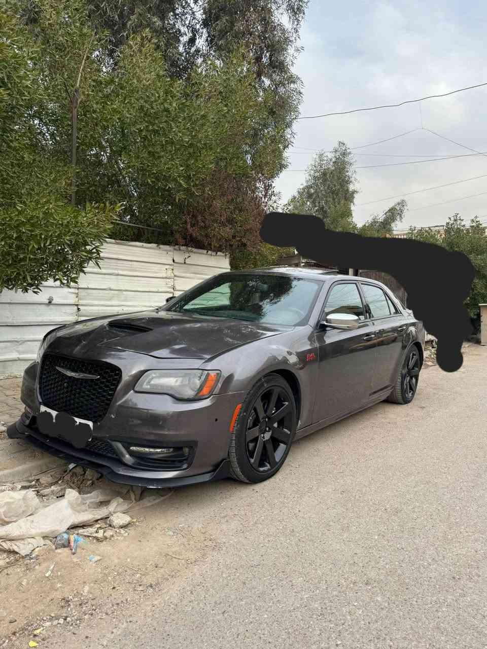 السلام عليكم أدوات
أوباما موديل ٢٠١٩ .  
سياره SRT أصل ... 
فول فول فول موصفات الاخير 
مكينه كير حداديه تايرات كفاله 
سياره حته الحجر صالنصه بيها ..
كولها ابلاديه شرط برغي ممفتوح بيها بجم عريض احلى من صور سياره السعر ٧٥ وبيها مجال قليل 
شراي يتصل ..***********
العنوان بغداد
