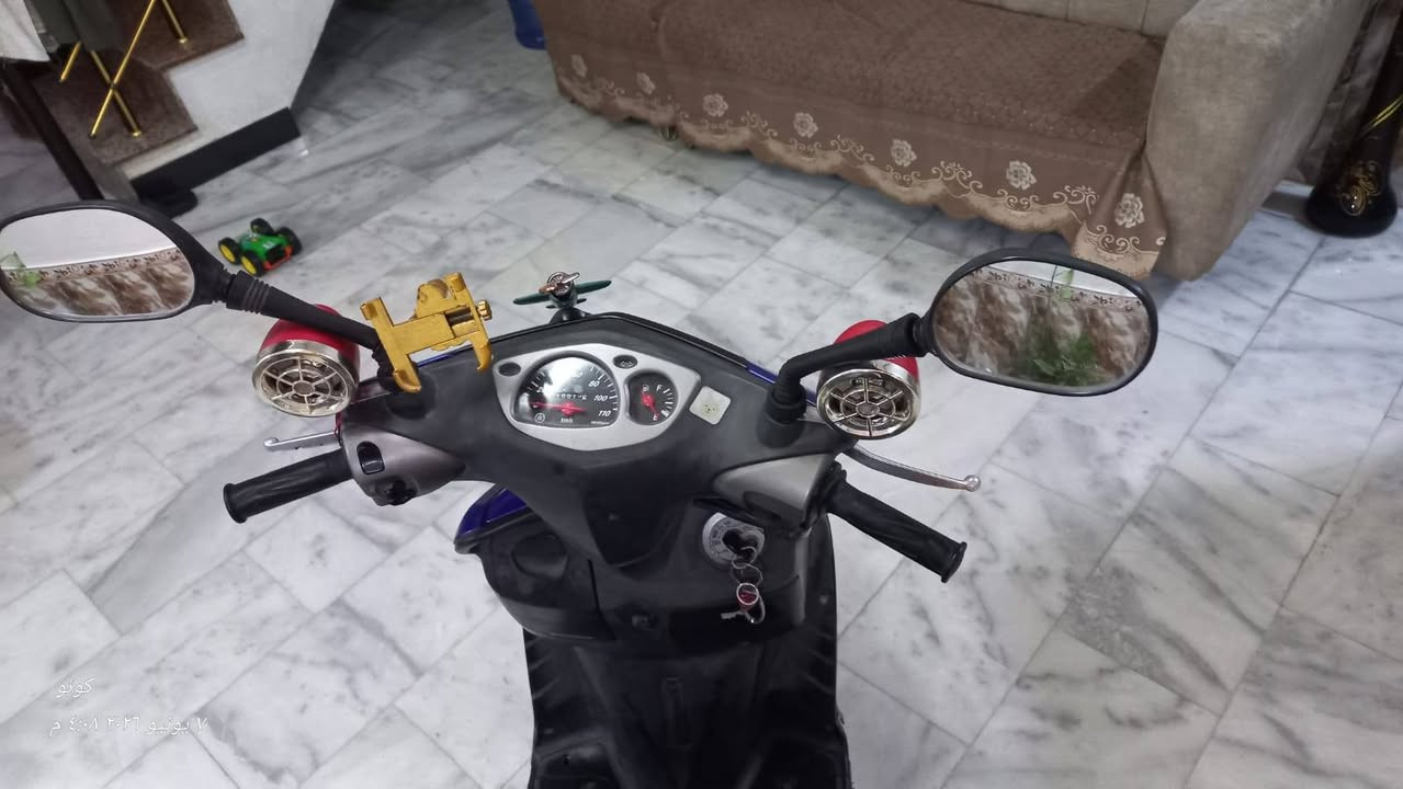 السلام عليكم سكنس نثيه للبيع  مناقصها شي الدراجه ما مفتوحه وعلى ايدي وحيل نضيفه  كهربائيات كلها شغاله  550 وبيها مجال   ***********  مكاني المشتل
