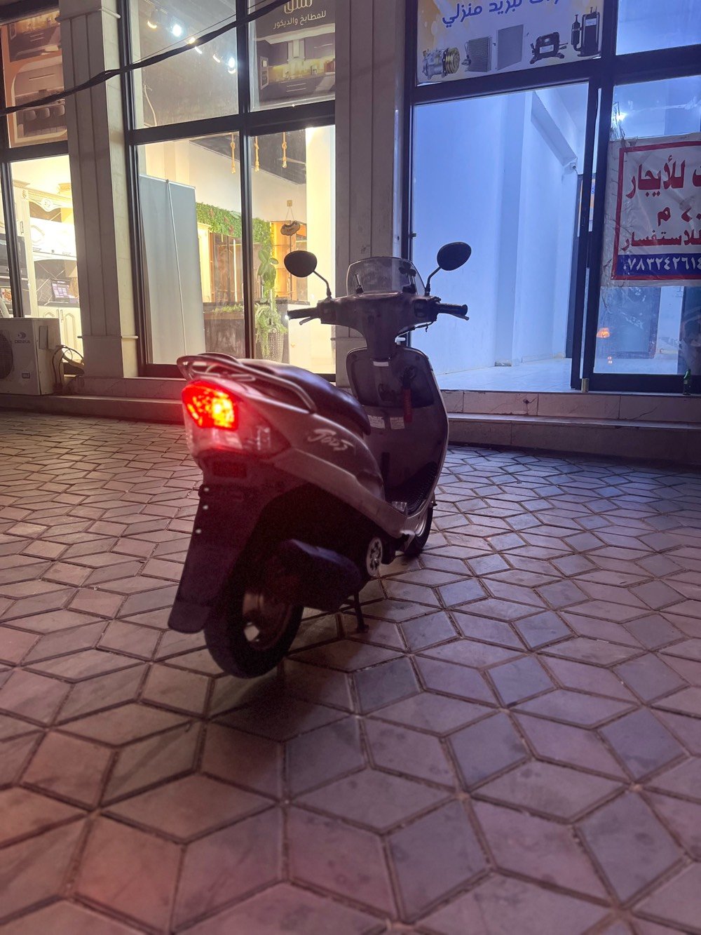 السلام عليكم

ماكس منغولي دراجه كفاله دراجه جاهزه من كلشي 

نكره سلف كهربائيات نهضه معدل فول فول دراجه كفراتها مختمات ديوانيه مركز *********** 



دراجه تنباع بدون غراض 👍🏿