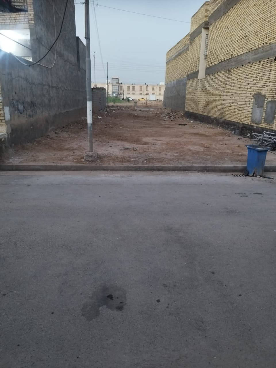 قطعه ارض للبيع الحي الجامعي (المربع الذهبي)
الاتصال على الرقم ***********
