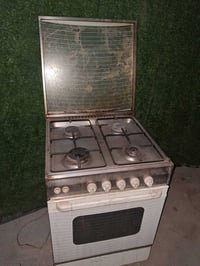 طباخ اربع عيون فرن شغال نظيف  متروك  سعر ٧٥ قفل 07732673064