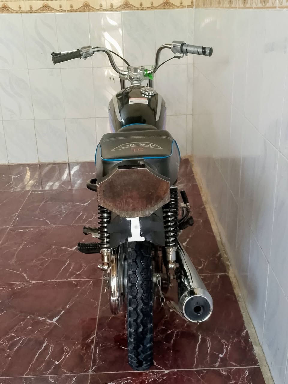 السلام عليكم 🖤
نامه تيربو.🇮🇷
تعمير 26👌💯
اوراق شاصي 21اصولي✅💯
شلعه معدل و فصله 👌✅💯
سعر650بييه مجال🤏
مكاني حله محاويل.❗🤍
***********❗
