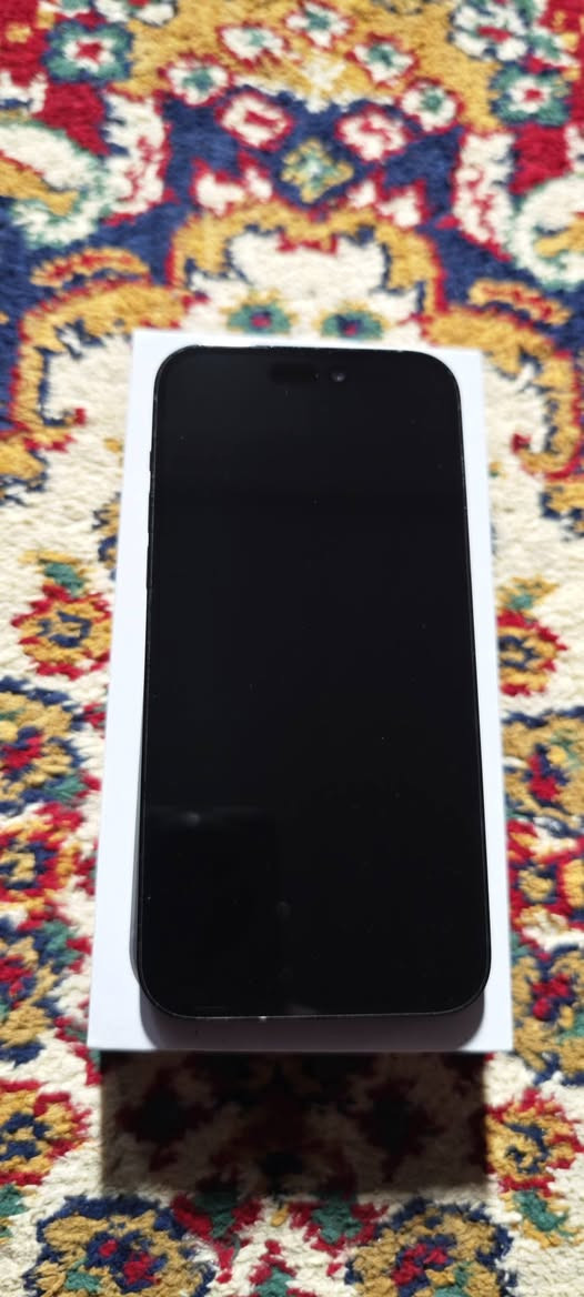 سلام عليكم
ايفون14برو ماكس اسود
بطاريه 89 نموذج M
جهاز نضيف جدا استخدام شخصي شخط مابي مكفول وتر بروف لا مفتوح ولا مبدل شي على فحص شحنه يخبل 
مكاني الديوانيه للتواصل واتساب أو تصال *********** السعر 950بي مجال بسيط امانه الله جهاز لوك نضيف
