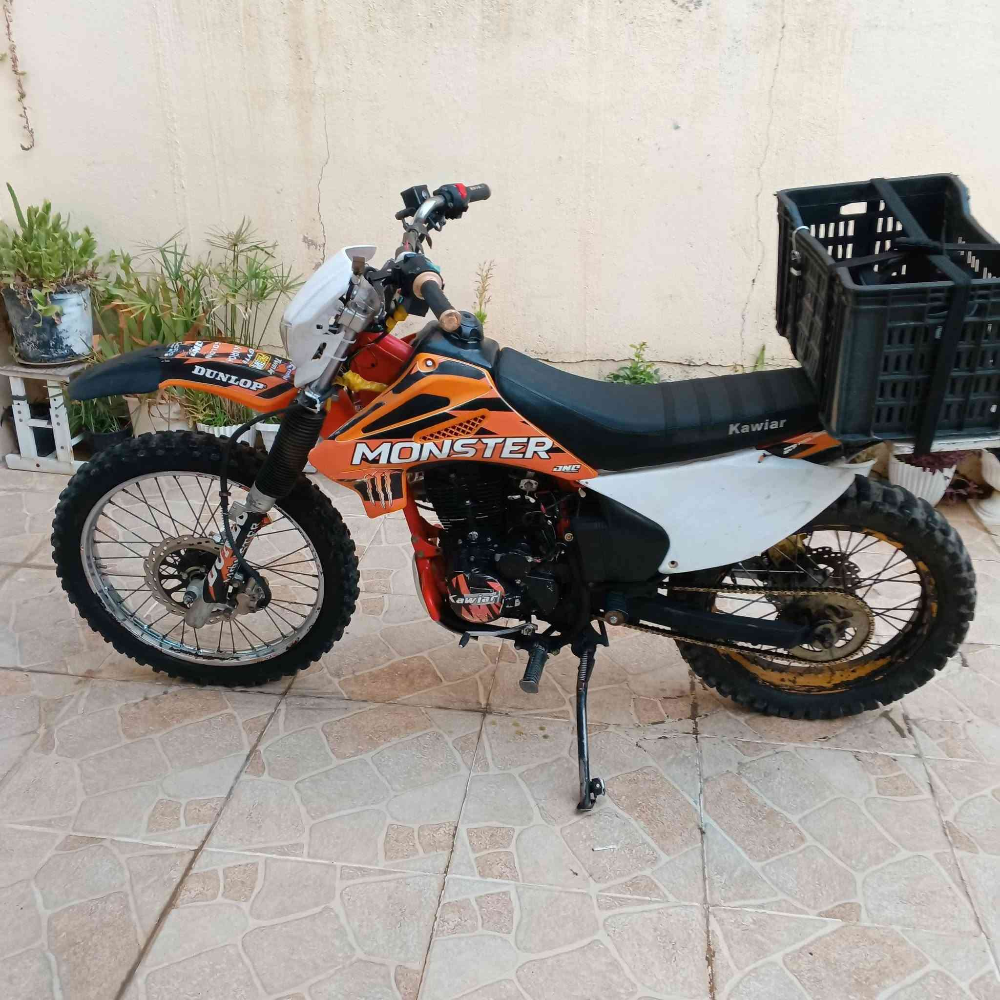 کە ویارمەکینە 250مۆودێل 2021زۆرشازە نرخ450معە لە ***********
