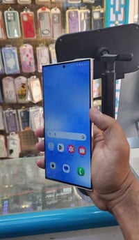 جالاكسي اس ٢٣ الترا • ٥١٢ • ابيض