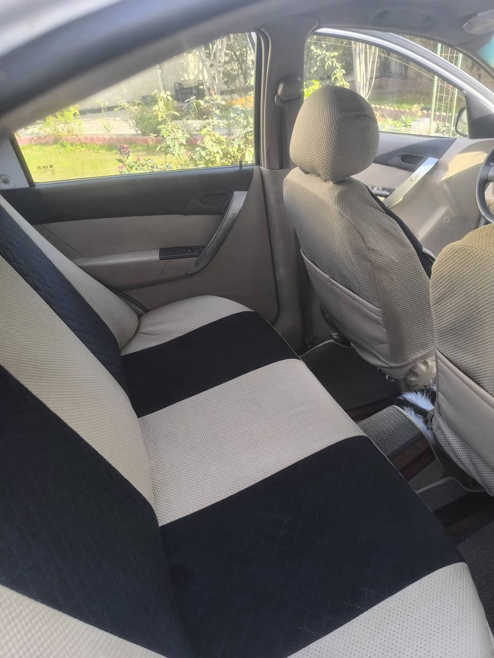 افيو  خليجي موديل 10 مكينة 1500  مفتوح. كير اوتوماتيك تخم تاير مكينه كير  وحدادية جديدة  رقم مثنى انكليزي باسمي سنويه لل 30 السيارة نظيفه  بيها تبديل جاملغ عكس السايق  السعر 63 وبيها مجال بسيط
التواصل على الرقم 7 0786464188


**إذا كنت صاحب هذا الإعلان وتريد حذفه لأي سبب، رجاءا أرسل رسالة إلى الدعم الفني**