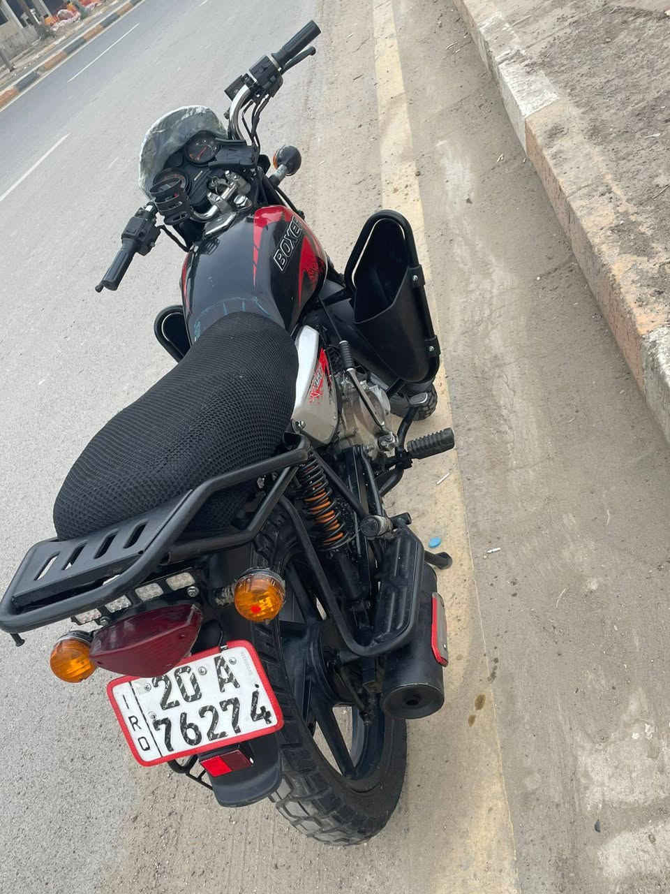 السلام عليكم بوكسر جبلي موديل 22 شكل 23
مرقم انكليزي تحويل مباشر دراجه كفاله بلاديه
ونضافه احلى من الصور ب مليونين مجال بسيط
مكاني بغداد الغزاليه ***********
