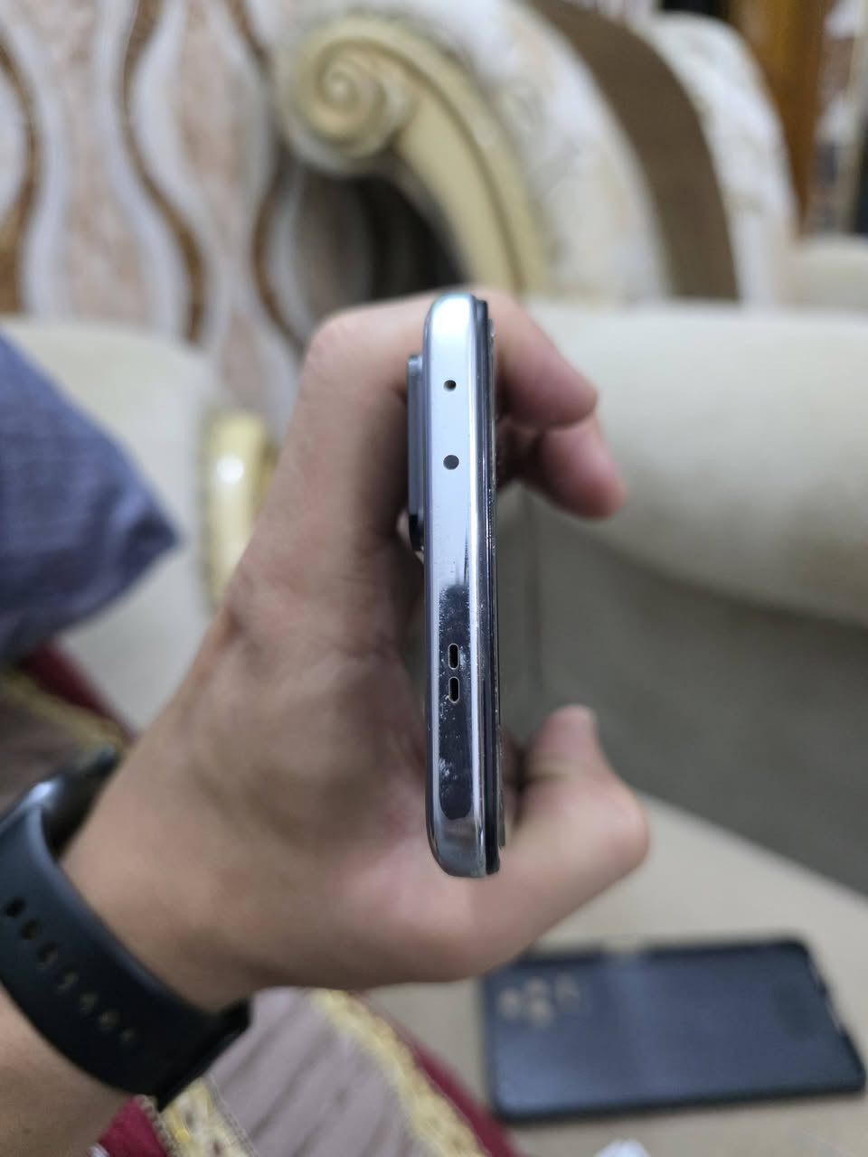 ريدمي k50 نسخة صيني يشغل امنيه ذاكرة ٢٥٦ جهاز نظيف كلش معالج قوي ويا كارتون فقط للبيع السعر ٣٢٥ مكاني حله 
***********
