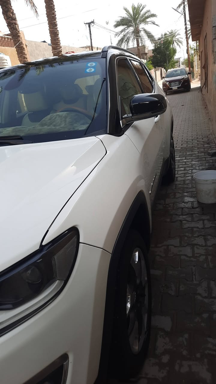 السلام عليكم جيب كومبارس 2018. حدثها چاملغ وبنيد بيها شوي بداخل بدون شاصي بدايه الغد بس صوره حدث موجوده بصور. وچاملغ الايمن هم صبغ يعني بيها 3 قطع صبغ
موصفات فول عده الفتحه بصمه ردارات شاشه جبيره جنطه كهرباء.... سونار مندلاوي
رقم انكليزي بسمي  
جديده مشيه 78
السعر 115
للستفسار ***********
              ***********
