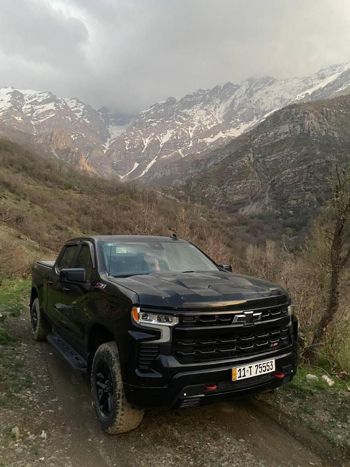 سلفرادو  Z71 فئة تريل بوس مواصفاته حلوة ترفيع بلادي شاشة ودشبول تاهو ٢٥ كير طرح 8 سلندر 5300
 صوت الاكزوز من الشركة رياضي  
بصمه ابواب 
جنطة كهرباء
تشغيل عن بعد 
كشنات جلد
كشنات تدفئه
اناره بلبدي 
اناره بلمري
لايت وبجم تاهو 
ليدات اماميه
كامرتين خلفية
بلوجكتور زنون بلاد
تحكم ستيرن جهتين 
ستيرن هيتر 
سايد بريك كهربائي 
نظام اطفاء
قطعتين تبريد 
نظام خرائط ملاحة وكار بلي
رادار وتحديد مسار
السيارة جديدة جداً ومميزة من حيث الاضافات والمواصفات وبعد بيهه هواي مواصفات
السعر 320 
 للتفاصيل اكثر مراسلة : 
***********
