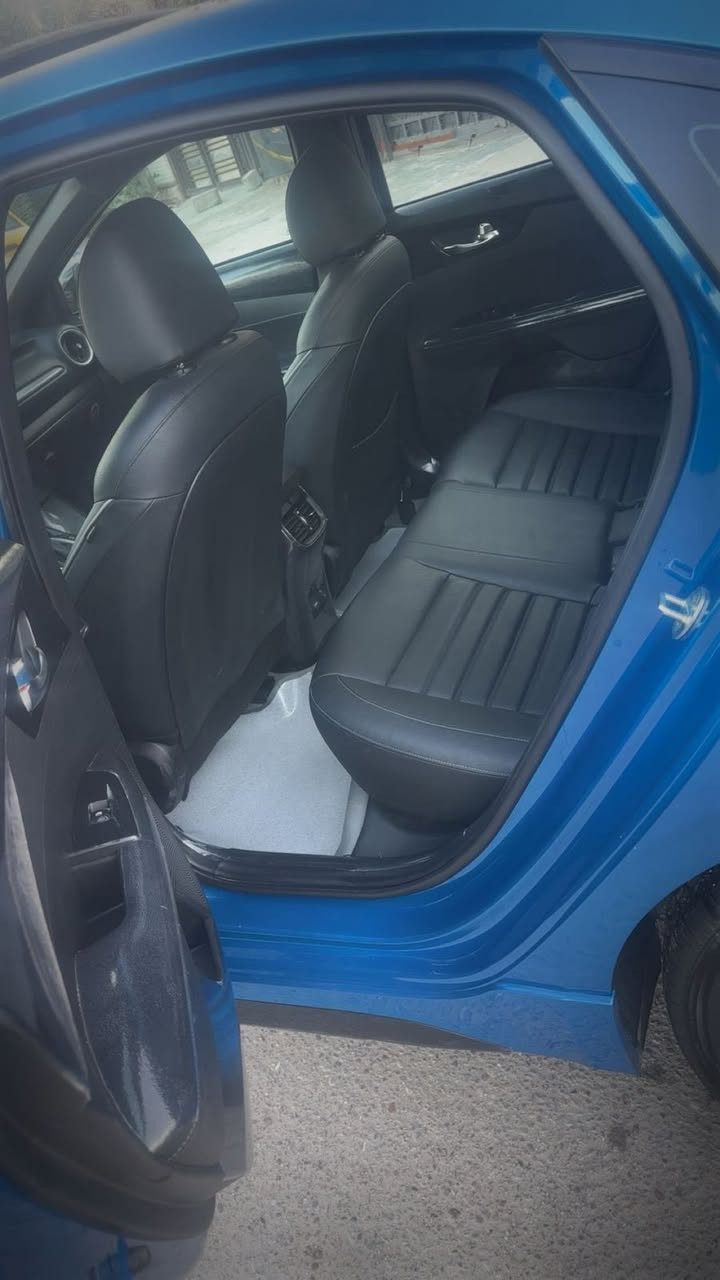 سلام عليكم
فورتي جيتي لاين  موديل ٢٠٢٣ بغداد بسمي 
حادثه  جاملغ وبنيد بدون دواخل كما موضحه بل صوره 
موصفات السياره ١/١ بصمه فتحه رادار امامي خالفي جانبي كشنات تدفئه تبريد كشنات حضن سايد بيرك بصمه بينه نضام اوتو هولد ومعروفه موصفات جيتي لاين السعر ١٥٨ وبيه مجال الاستفسار الاتصال عله الرقم *********** مكان بغداد السيديه الاعلام
