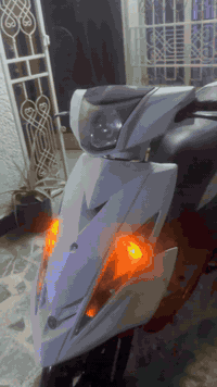 السلام عليكم….
جيتي ار للبيع دراجه رمبه قبل يومين نزلته بيدي دراجه بلايلون ماشيه 19 الف مكفوله كفاله عامه جيب فير وتعال كامله كله شغال عل وضعيه رمبه اوراقه كامله المكان بغداد البلديات 
السعر مليون 300 وبيه مجال بسيط حك لجيه صله يومين دراجه من نازله الاتصال *********** متواجد عبر الانترنيت.
