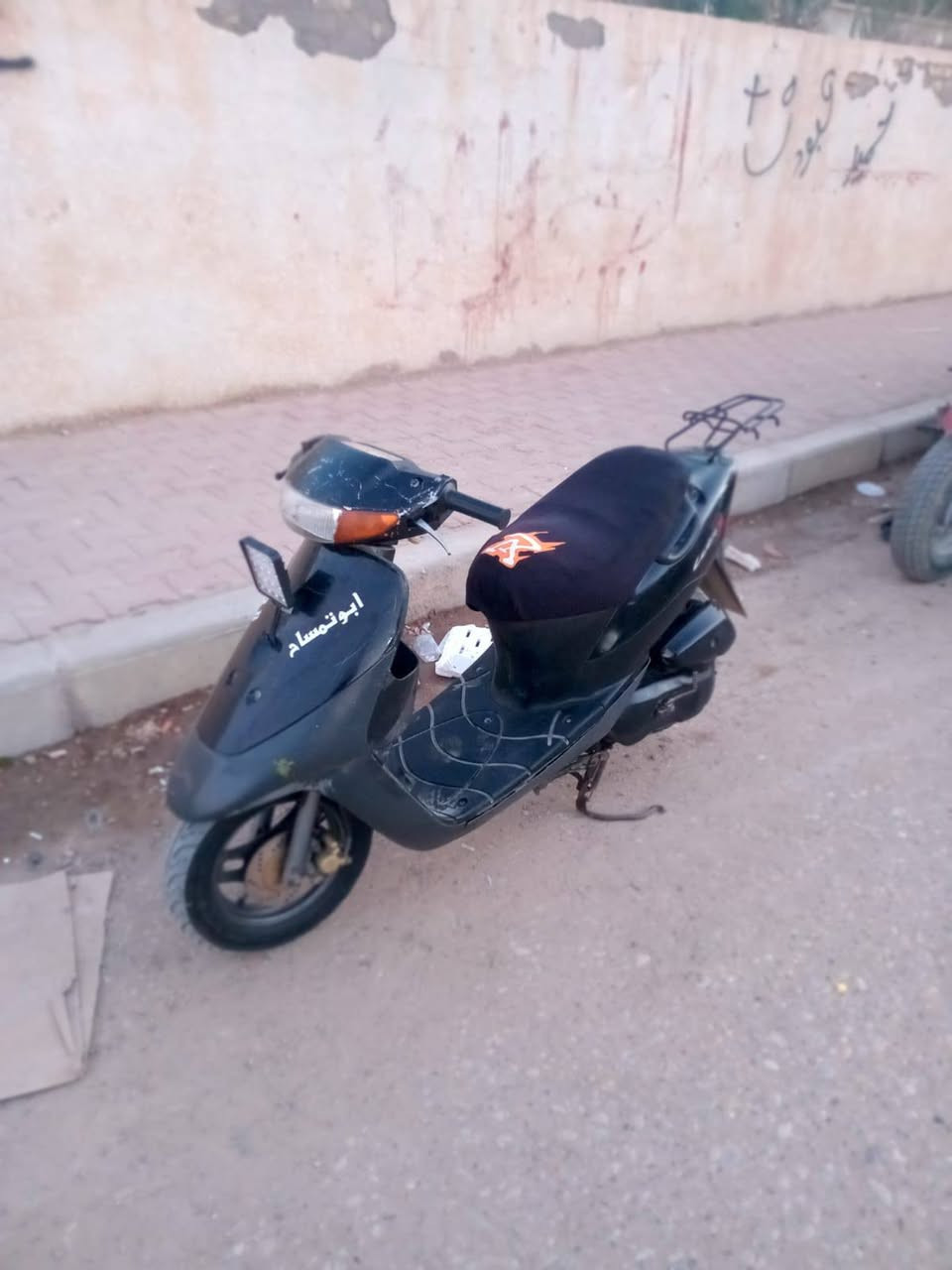 السلام عليكم دراجه للبيع ساسوكي مصطره دراجه مكينه ناعمه كهربائيات شغاله كامله ماناقصه شي اوراق سعر 325 وبيه مجال المكان حي المعلمين الجديد ***********
