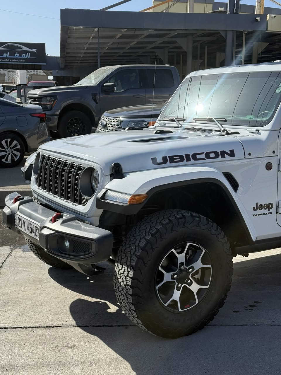 jeep wrangler RUBICON 2023 4X4
ناو سوور 
١٩٠٠٠  مایل ڕۆشتووە
مەكینە ٢٠ ی تۆربۆ ٤  پستۆن
بەسمە و سویچ
شەغال
٤ جام كارەبایی
شاشە گەورە
قفڵی ئەكسل پێش و پشت
كوشن هیتەر
سوكان هیتەر
زۆر مواسەفاتی ترر.....
📍سلێمانی
***********
تەحویل و غەرامە بە شەرت

jeep wrangler RUBICON 2023 4X4
جييب رانكلير روبيكون ٢٠٢٣ داخل احمر
١٩٠٠٠ مايل
محرك ٢٠٠٠ و توربو
بصمة و سويج
شغال
كل جام كهربائي
شاشة
قفل اكسل  كدام و وراء
كشن هيتر
ستيرن هيتر
بعد هواي مواصفات
سيارة من سليمانية
تحويل و غرامة بشرط
***********
