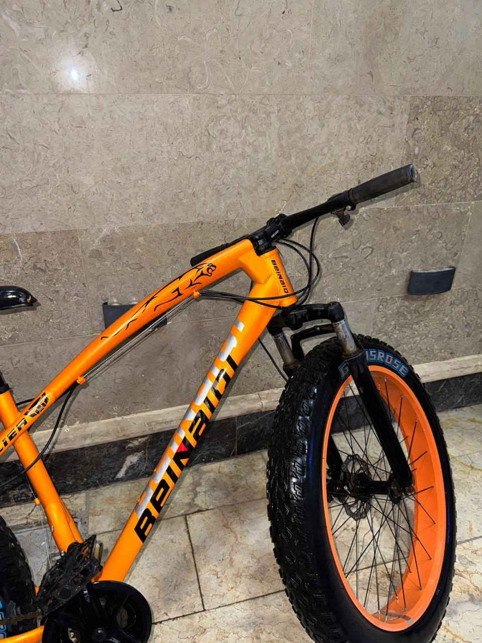 السلام عليكم
بايسكل دبابة 🚲 
مستخدم شي قليل كلش 
للبيع.....
السعر 300 ألف و بي مجال 
للاستفسار الاتصال على هذا الرقم ***********
او المراسلة على الخاص ❤️
