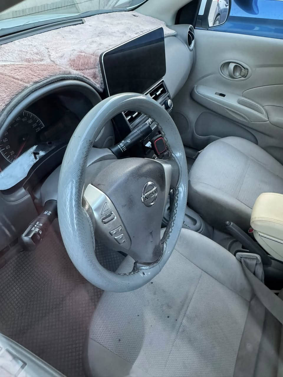 نيسان سني مديل 22  بيها باب بارد ومكانات  بارد ماشيه 96 سنويه بعد 6 اشهر وتنتهي وكاله او تحويل تخم تاير حداديه جديده جاهزه مابيها نقص برغي السياره السعر 100 وبيها مجال حك الجيه مكاني البصره *********** او مراوس
