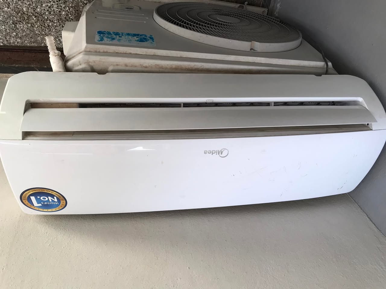 سبلت طن ونص ميديا
كلش نظيف بس بسبب شخوط واضحه بالصوره 
نهايته 350 الف
عنوان دوره مهديه


**إذا كنت صاحب هذا الإعلان وتريد حذفه لأي سبب، رجاءا أرسل رسالة إلى الدعم الفني**