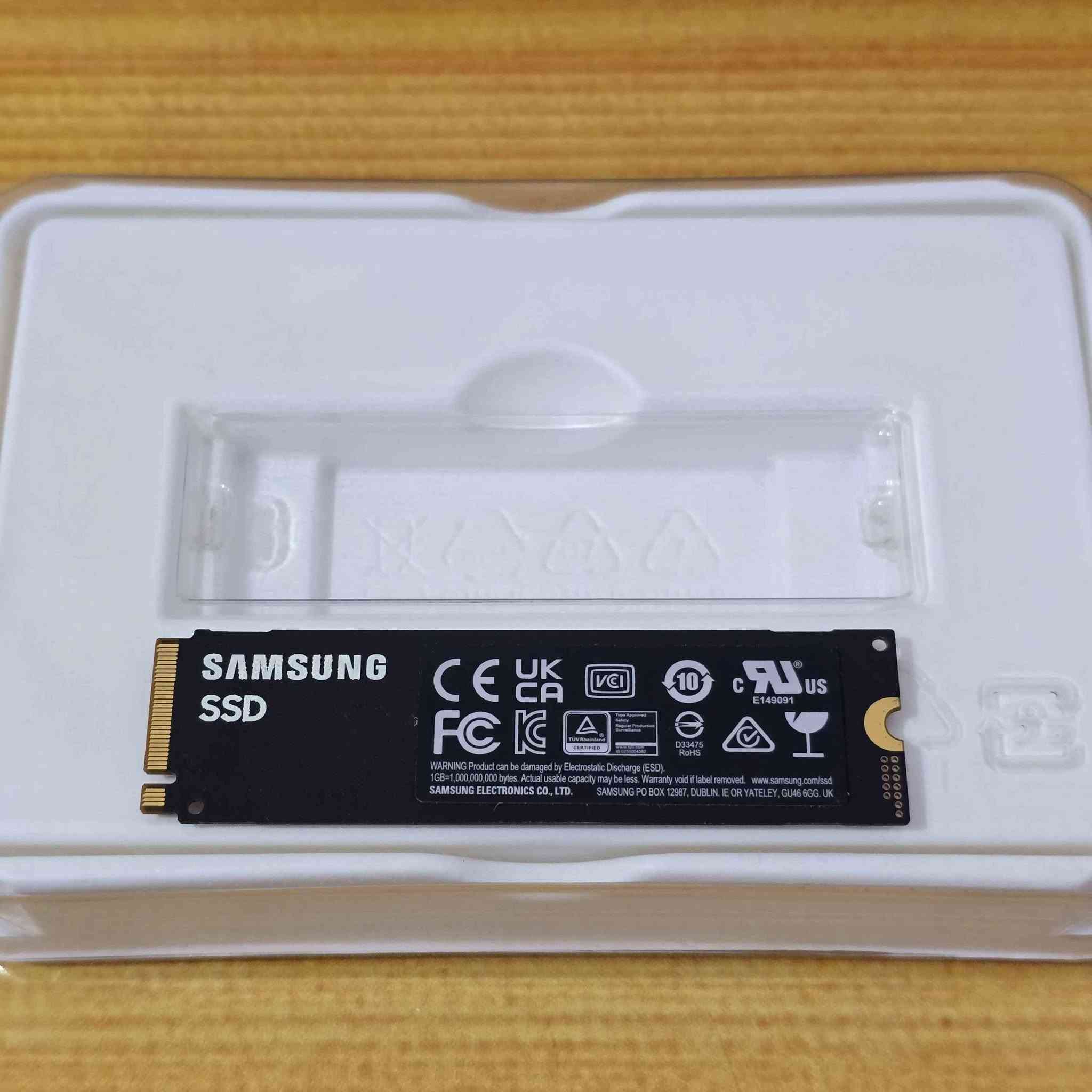 SAMSUNG V-NAND SSD 980 PRO
PCIe 4.0 NVMe M.2 SSD 1TB
الجيل الرابع ملائم للحاسبات الگيمنگ و البلي 5 بسرعة عالية / قراءة ~7000م.ب. & كتابة ~5000م.ب.
قطعة مستخدمة بحالة ممتازة مشابه للجديد
استخدامي السابق توسيع ذاكرة تخزين لجهاز PS5
وبعته الجهاز وبقت القطعة عندي وعرضتها للبيع
القطعة مضمونة العمل والكفائة 100%
السعر 170 & بي مجال للتعامل
العنوان محافظة واسط / قضاء الحي
يتوفر توصيل لجميع محافظات العراق الحال, واسط


**إذا كنت صاحب هذا الإعلان وتريد حذفه لأي سبب، رجاءا أرسل رسالة إلى الدعم الفني**