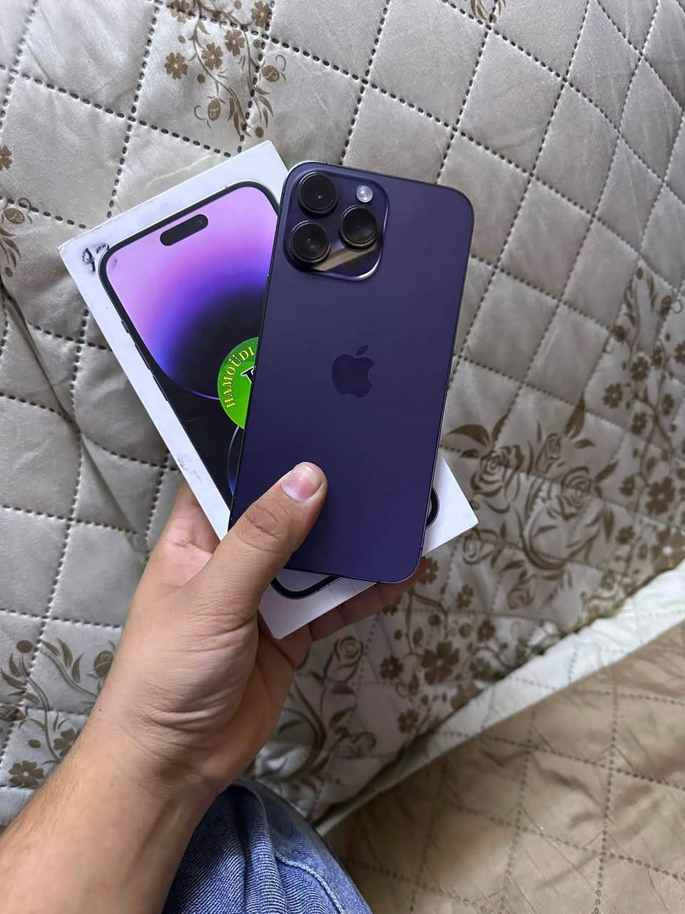 السلام عليكم
ايفون ١٤ برو ماكس ذاكره ٢٥٦ 
دبل سيمكارت
بطاريه ٨٥ شرط ما معله وما ملعوب بي جهاز 
وتر مكفول من كلشي 
جهاز ويا كارتون اصليه مطابقه وحفر مو طبع 
مكاني بغداد المشتل 
سعر ٨٧٥ 
***********
