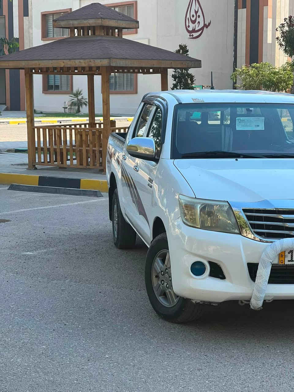 سلام عليكم بيكم موديل ٢٠١٢سيارة خير من الله مكينة جديدة كير خير من الله مجموعة كلهة جديدة تبريد ثلج تخم تاير بيهك تكحيل بل ذيل كد شبر والباب الخلفي مال بدي بي بارد وبيهة با دوسة شوية طخة وما مرجعهة وبقيت السيارة  كير عادي            الكشر مكفول بيهة منضومة زنون اصفر سيارة مال جناي  بسمي سنوية ٢٧داخل كلة جديد عل شركة وذا اكو مراوس بعالي ونطي موديل ١٢او ١٣او ١٤ميخالف رقمي ***********
