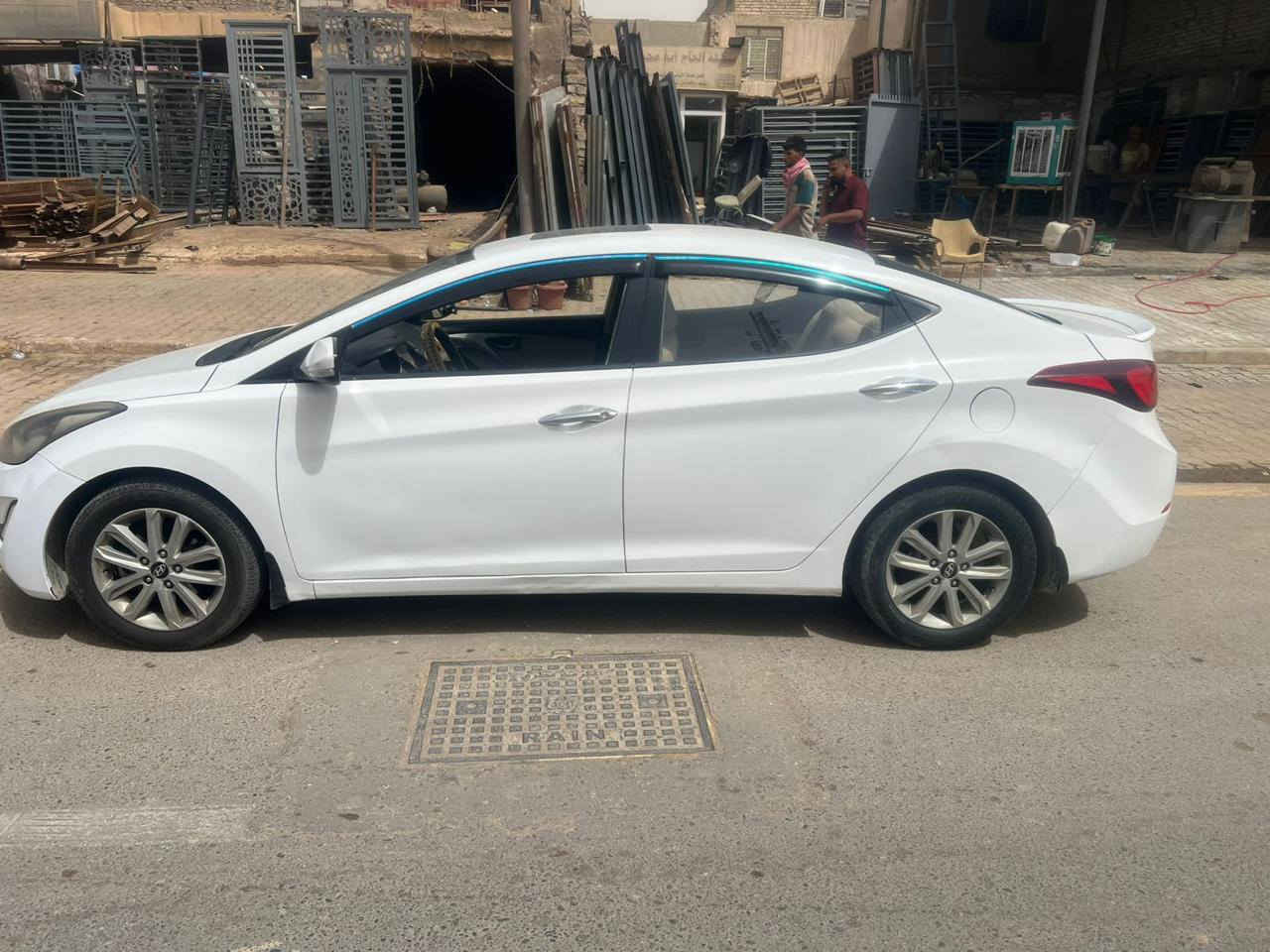 النتر 15 للبيع بيه قطعتين صبغ 120 وبيه مجال الاتصال ع الرقم ***********
