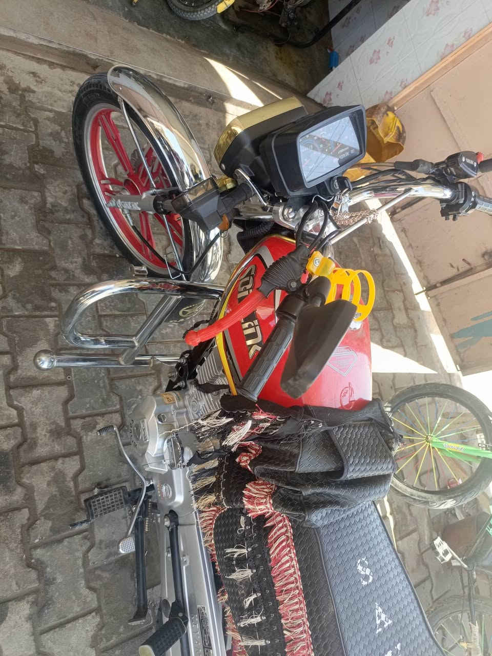 من رخصت لدمن سيفان موديل 23موصل 625ورايدينه ب650مكلف بنشر اتصال عل صاحب دراجه‏‪***********‬‏
