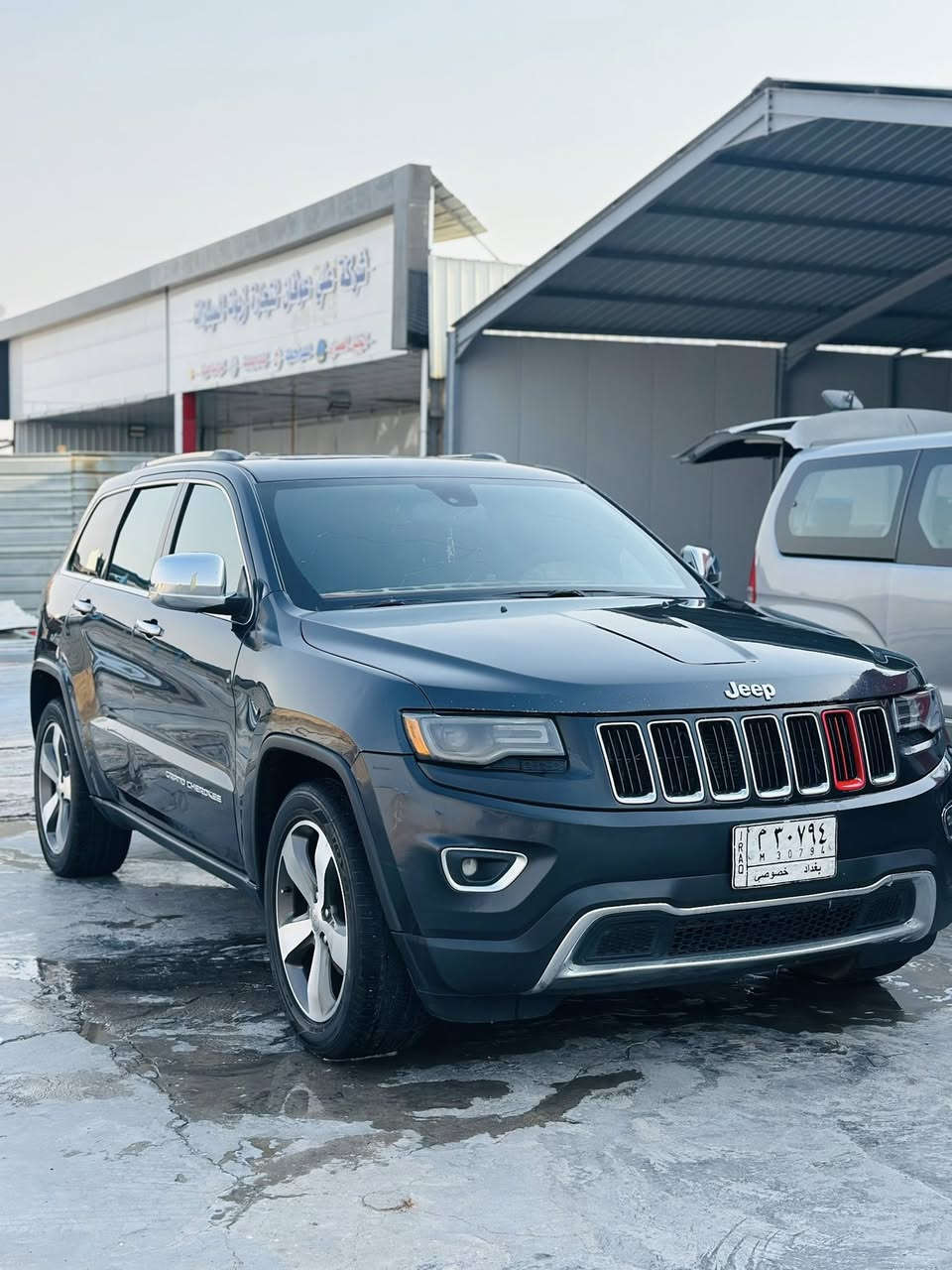 السلام عليكم جـيب لاريدو مديـل ١٤ رقم بغداد حداديه كاملـه ويل ٢٠ تخم تاير تبريد حادث بنيـد+جاملـغ  مواصفات فتـحه كير ماوس شفتات ستيرن شاشه كبيره***********السعـر(١٩٠) وبيه مجال
