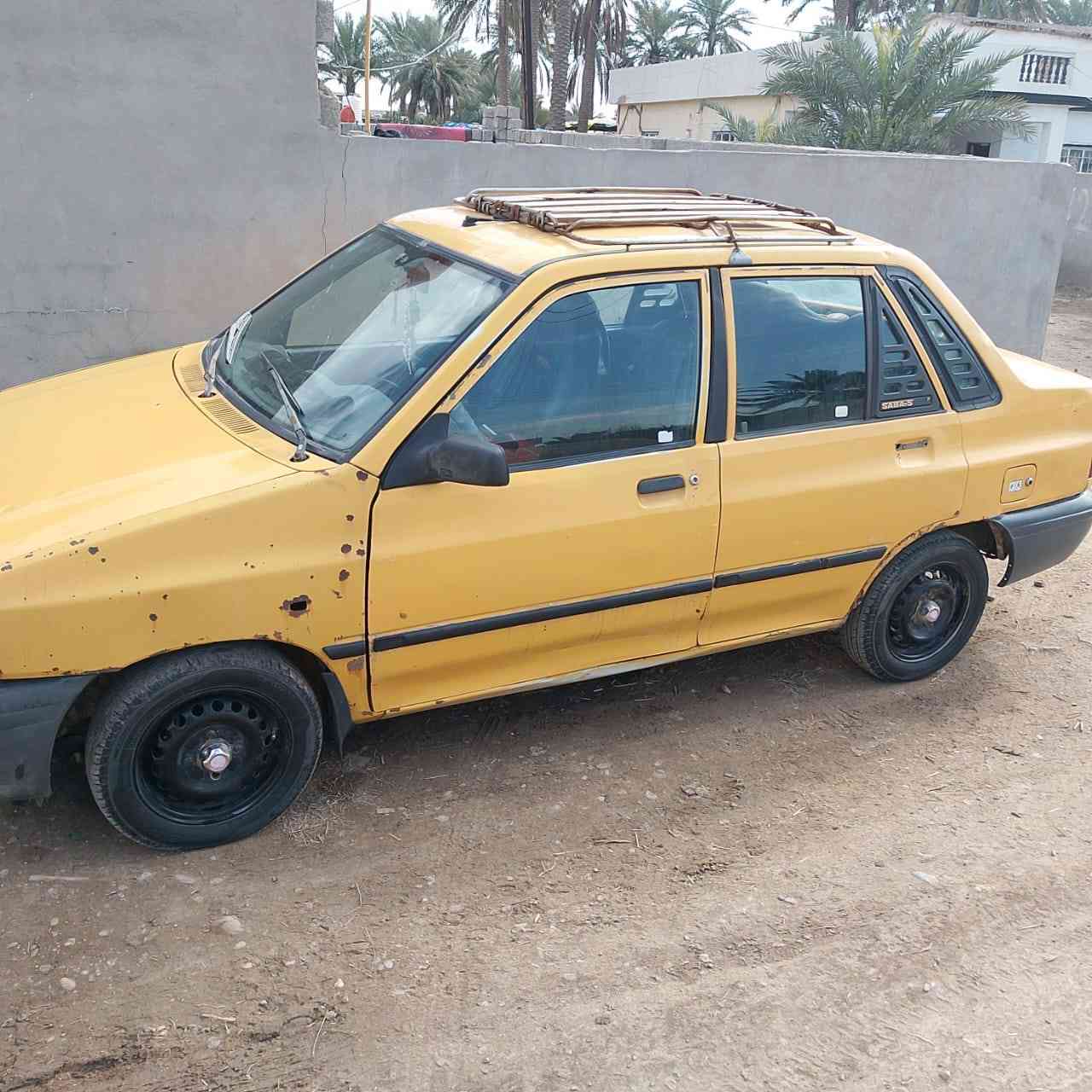 سلام عليكم
سايبه موديل ٢٠١٣ للبيع رقم بغداد مكانهه بسماية
السيارة شوفة عينك  سعرهه ٢٢ ورقة وبيهه مجال 

رقم صاحب السياره بي واتساب  ***********
