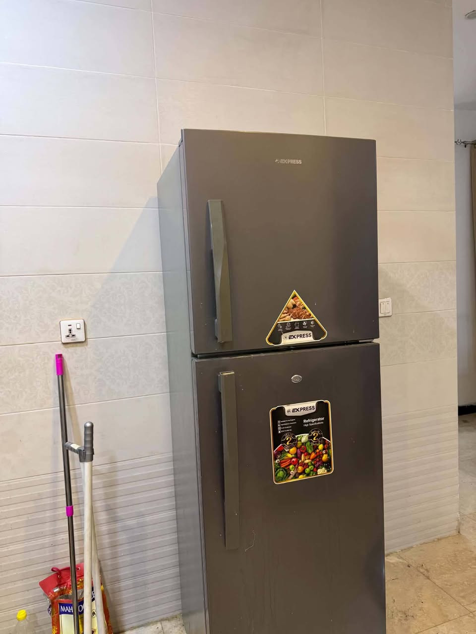 ماخذتها  700 3اريدها مليونين اسخدمها شهر ثلاجه 400 مكان حي لعدل


**إذا كنت صاحب هذا الإعلان وتريد حذفه لأي سبب، رجاءا أرسل رسالة إلى الدعم الفني**