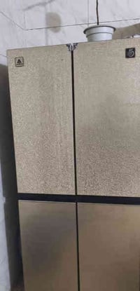 ثلاجه ومجمد شغاله ثلج سعر ٢٣٠ قفل للاتصال ٠٧٧٠٦٢٨٨٧٧٩