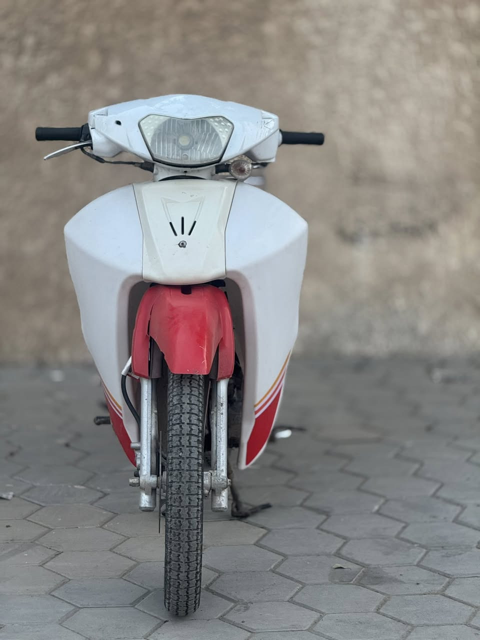 سرفيز للبييع بنز ودسك. الماطور جاهز من كلشي وكلش نضيف ***********
