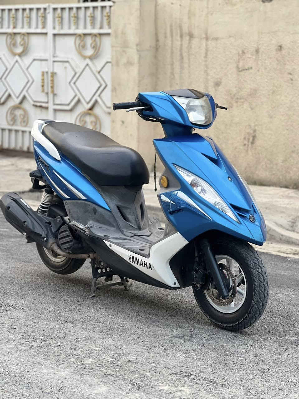 السلام عليكم دراجه GTR رمبه صارلها شهر من نزلتها من الرمبه دراجه كفاله عامه برغي ممفتوح بيها لونها بحري
اوراقها مال رمبه موجوده ب أسمي دراجه نضيفه بمعنى الكلمه
عنواني الغزاليه شارع الضغط 
رقمي***********بي بس واتساب وموجود خاص
السعر 1200 بيها مجال قليل حك الجيه
