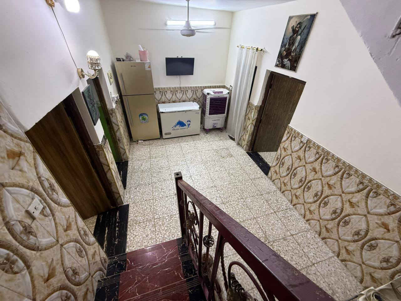 سلام عليكم بيت للبيع او مراوس حسب الرغبة الشعله شارع 60قبل السكه للستفسار واتساب***********
