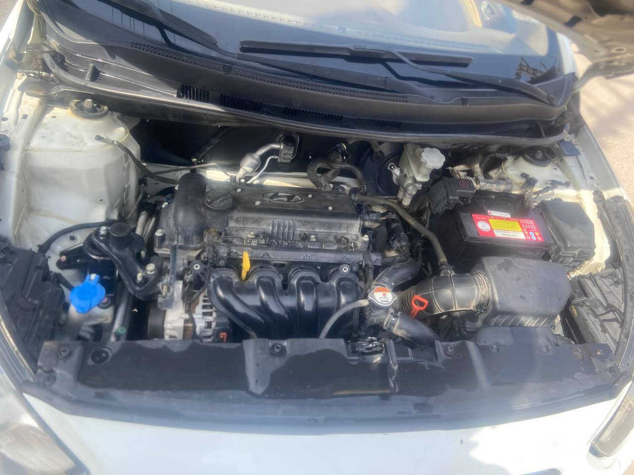 السلام عليكم
اكسنت خليجي موديل ٢٠١٤ ماشية ٨٧ الف 

محرك دوش سعر ١٠٢ وبيه مجال بسيط 

***********
