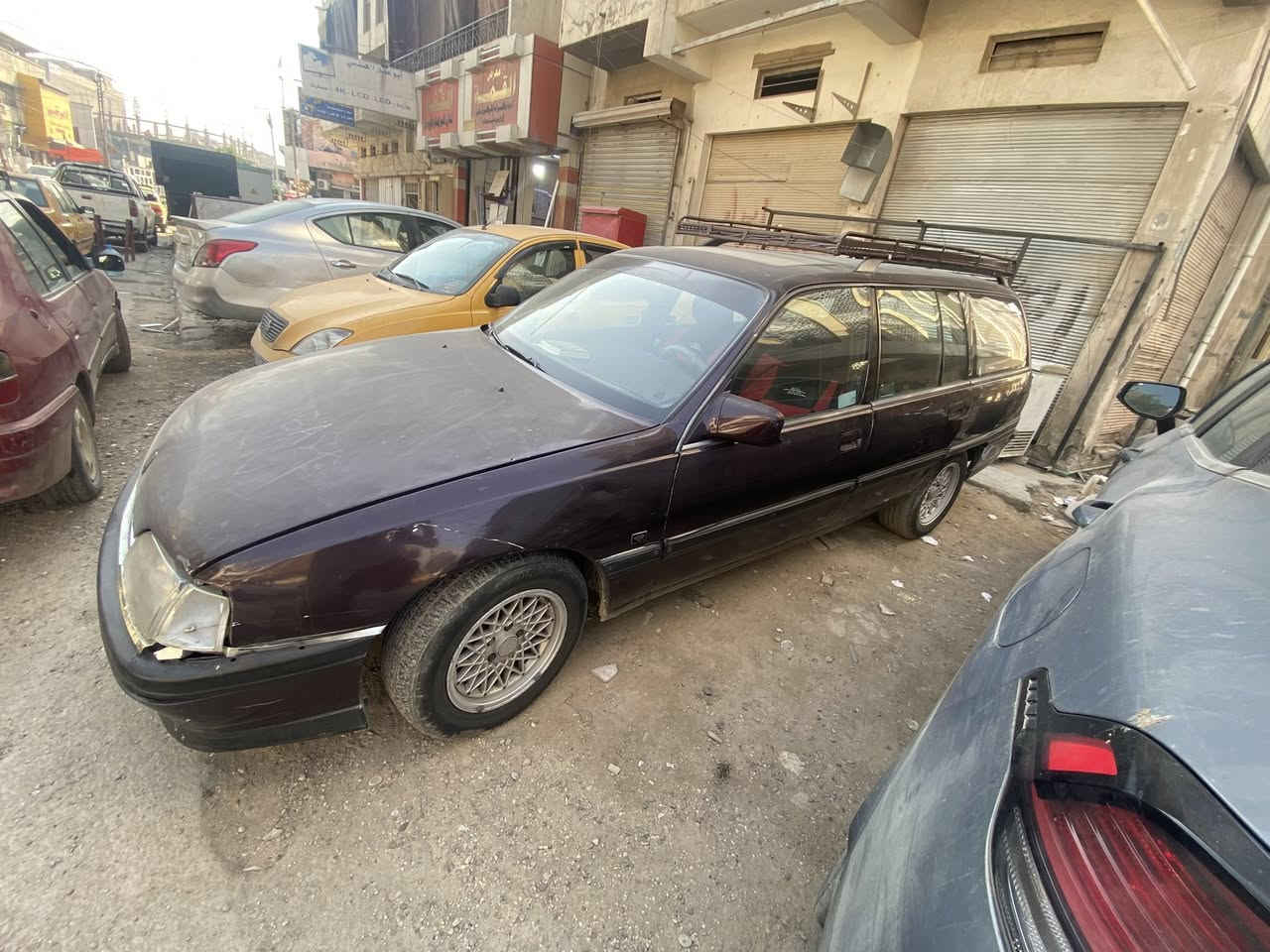 سلام عليكم
وبل ستيشن محرك 2000 مفتوح موديل 93 بسمي تبريدشغال  رقم بغداد مكان السياره بغداد الجديد هسعرها ٣٥ وبيها مجال ***********
